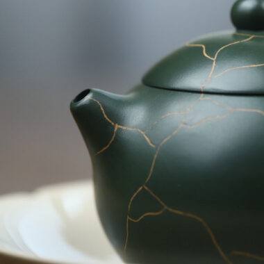 Full Handmade Yixing Zisha Teapot [Bing Wen Wendan Pot] (Minguo Lu Ni- 210ml)