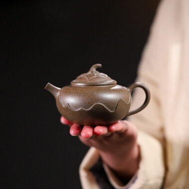 Yixing Zisha Teapot [Ping Ting Pot] (Long Bei Qing Firewood Fired – 190ml)