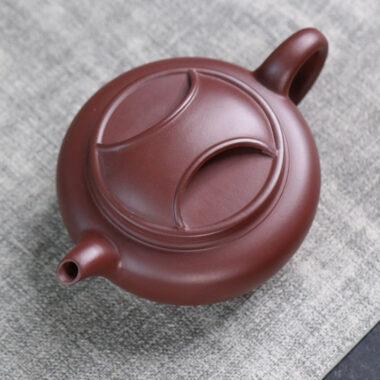 Full Handmade Yixing Zisha Teapot [Niu Gai Lianzi Pot] (Zi Ni – 210ml)