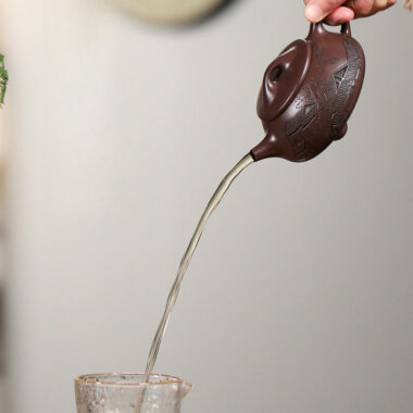 Yixing Zisha Teapot [Jingzhou Shi Piao] (100 Mu Zi Ni – 240ml)