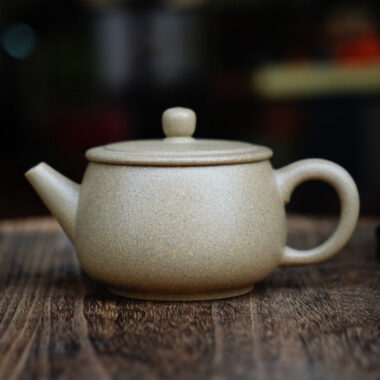 Full Handmade Yixing Zisha Teapot [Hanwa Pot] (Qing Duan Ni – 240ml)