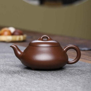 Full Handmade Yixing Zisha Teapot [Hantang Shi Piao Pot] (Zi Ni – 190ml)