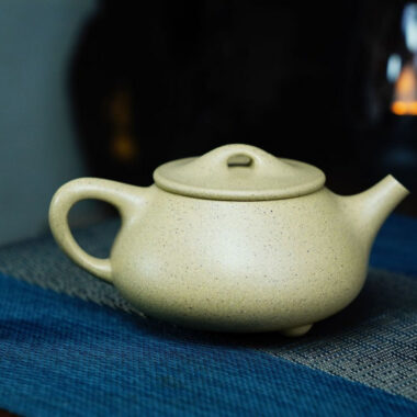 Full Handmade Yixing Zisha Teapot [Jingzhou Shi Piao Pot] (Benson Lu Ni – 200ml)