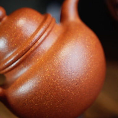 Full Handmade Yixing Zisha Teapot [Duo Qiu Pot] (Jiang Po Ni – 200ml)