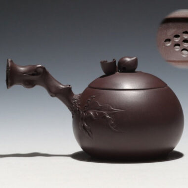 Full Handmade Yixing Zisha Teapot [Peach Side Handle Pot] (Lao Zi Ni – 170/230ml)