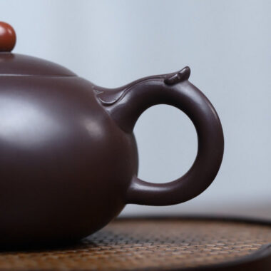 Full Handmade Yixing Zisha Teapot [Ruyi Yu Ru Pot] (Lao Zi Ni – 270ml)