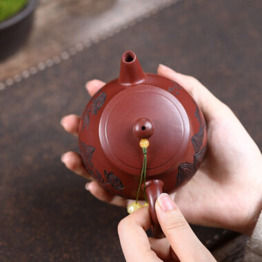Yixing Zisha Teapot [Peony Shi Piao] (Long Xue Sha – 200ml)