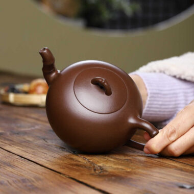 Full Handmade Yixing Zisha Teapot [Yuan Zhu Pot] (Zi Ni – 360ml)
