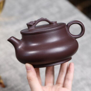 Full Handmade Yixing Zisha Teapot [Good Luck] (Lao Zi Ni – 320ml)