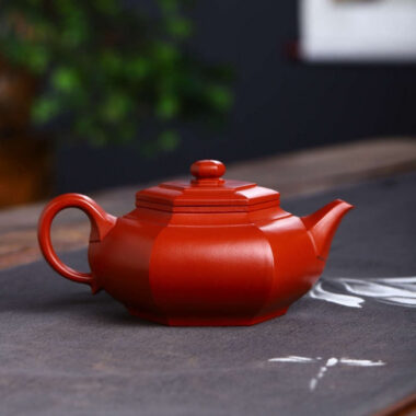 Full Handmade Yixing Zisha Teapot [Dabin Liufang Pot] (Zhu Ni – 260ml)