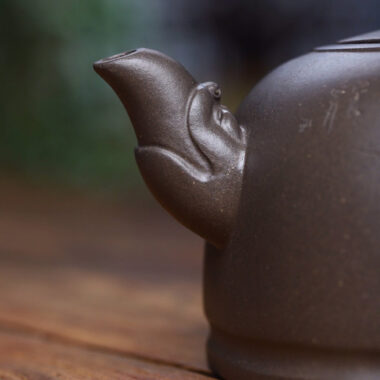Full Handmade Yixing Zisha Teapot [Hun Fang Jing Lan Pot] (Qinghui Ni – 460ml)