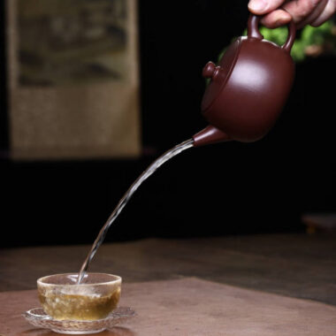 Full Handmade Yixing Zisha Teapot [Ping Gai Zhi Liu Pot] (Lao Zi Ni – 250ml)