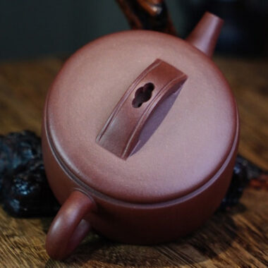 Full Handmade Yixing Zisha Teapot [Hanwa Pot] (Di Cao Qing – 180ml)