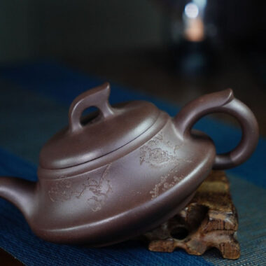 Full Handmade Yixing Zisha Teapot [Smooth & Fine Pot] (Zi Ni – 350ml)