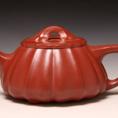 Full Handmade Yixing Zisha Teapot [Linghua Shi Piao Pot] (Dahongpao – 240ml)
