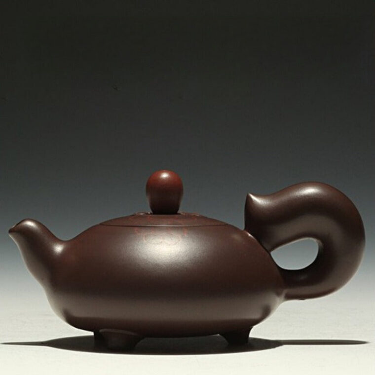 Full Handmade Yixing Zisha Teapot [Squirrel Pot] (Lao Zi Ni – 120/150ml)