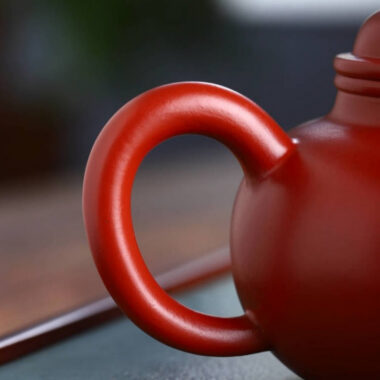 Full Handmade Yixing Zisha Teapot [Rong Tian Pot] (Dahongpao – 200ml)