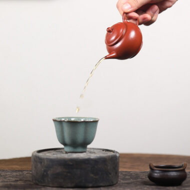 Yixing Zisha Teapot [Mini Shui Ping] (Wrinkled Skin Zhu Ni – 95ml)