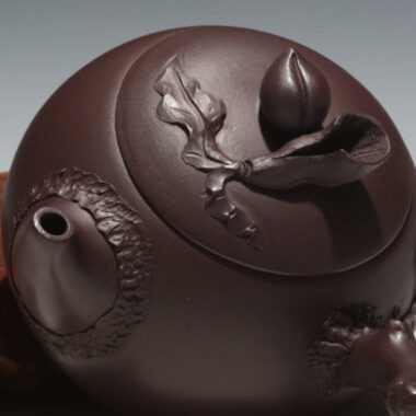 Full Handmade Yixing Zisha Teapot [Peach Side Handle Pot] (Lao Zi Ni – 170/230ml)
