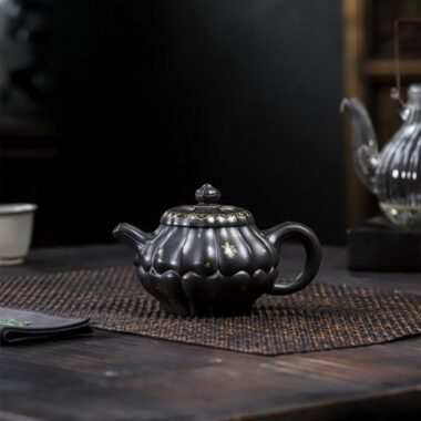 Full Handmade Yixing Zisha Teapot [Piao Hua Jin Ling] (Tian Qing Ni – 270ml)