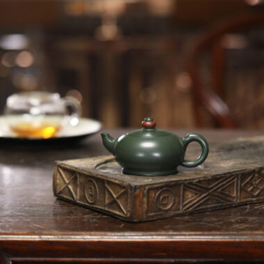 Full Handmade Yixing Zisha Teapot [Shi Lai Yun Zhuan Pot] (Lu Ni – 180ml/300ml)
