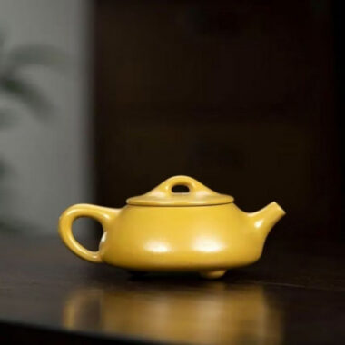 Yixing Zisha Teapot [Mini Jingzhou Shi Piao] (Huangjin Zhu Ni – 100ml)