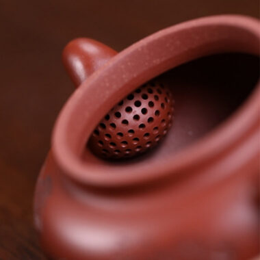Full Handmade Yixing Zisha Teapot [Yi Jiangnan Fanggu Pot] (Dahongpao – 170ml)