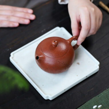 Yixing Zisha Teapot [Bao Chun Xishi] (Jiang Po Ni – 230ml)