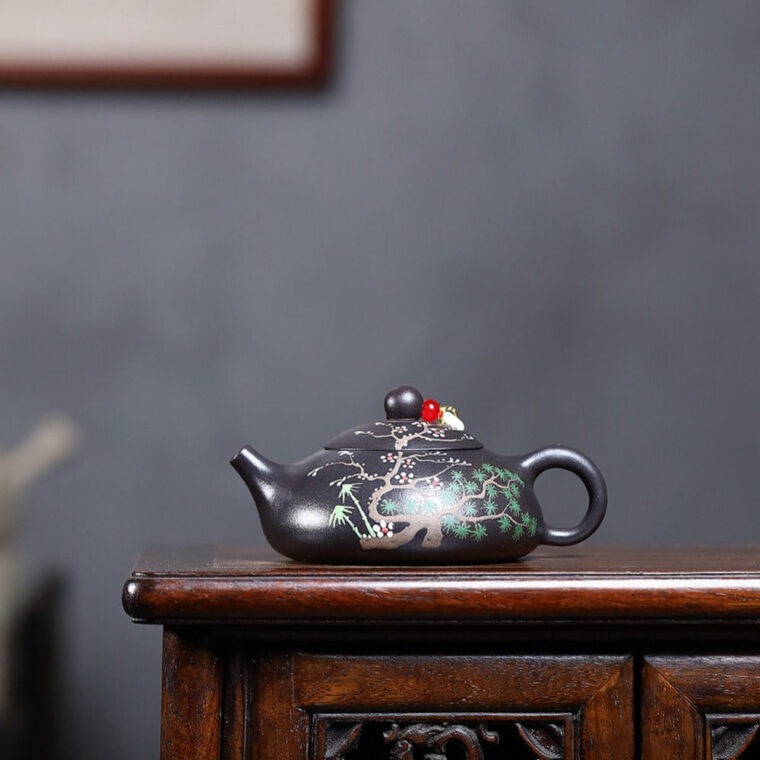 Yixing Zisha Teapot [Song Feng Shui Yue] (Hei Jinsha – 230ml)