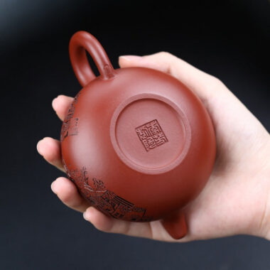 Full Handmade Yixing Zisha Teapot [Yi Jiangnan Fanggu Pot] (Dahongpao – 170ml)