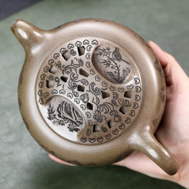 Yixing Zisha Teapot [Guanshan Niu Gai Pot] (Chenxiang Ni Firewood Firing – 700ml)