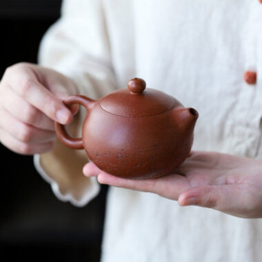 Yixing Zisha Teapot [Bao Chun Xishi] (Jiang Po Ni – 230ml)