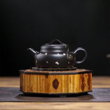 Full Handmade Yixing Zisha Teapot [Jin Zhi Yuye] (Hei Luo Lan – 150ml)
