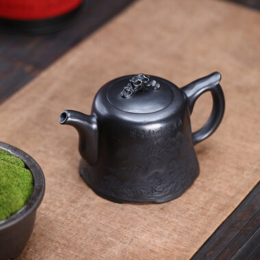 Yixing Zisha Teapot [Mountain Jinzhong] (Shi Huang – 310ml)