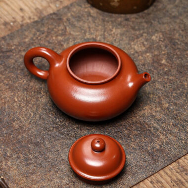 Full Handmade Yixing Zisha Teapot [Rong Tian Pot] (Dahongpao – 210ml)