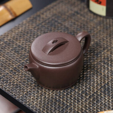 Full Handmade Yixing Zisha Teapot [Hanwa Pot] (Zi Ni – 310ml)