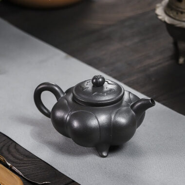 Full Handmade Yixing Zisha Teapot [Lianhua Ding] (Tian Qing Ni – 320ml)
