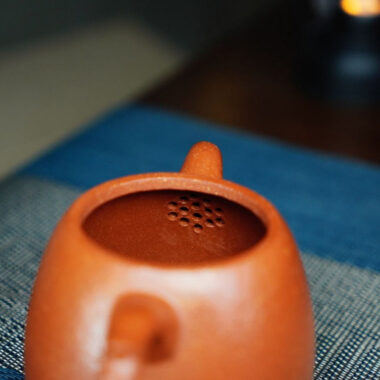 Full Handmade Yixing Zisha Teapot [Qin Quan Pot] (Li Pi Zhu Ni – 270ml)