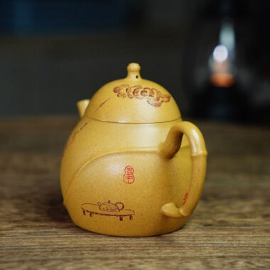 Full Handmade Yixing Zisha Teapot [Buddha Belly Pot] (Huangjin Duan Ni – 160ml)