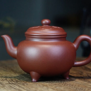 Full Handmade Yixing Zisha Teapot [Dabin Ruyi] (Di Cao Qing  – 200ml)