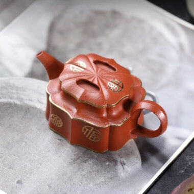 Full Handmade Yixing Zisha Teapot [Jin Ling Fu Wen] (Zhu Sha Zhu Ni – 150ml)