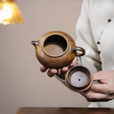 Yixing Zisha Teapot [Han Jiang] (Huangjin Duan Firewood Fired – 180ml)