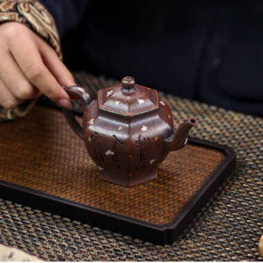 Full Handmade Yixing Zisha Teapot [Liufang Gong Deng] (Firewood Fired Duan Ni – 150ml)