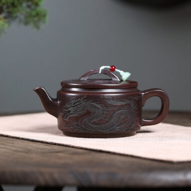 Yixing Zisha Teapot [Dragon Hanwa] (Gu Tong Wu Ni – 460ml)
