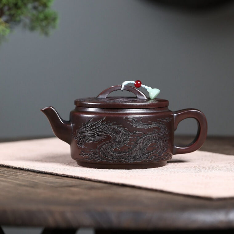Yixing Zisha Teapot [Dragon Hanwa] (Gu Tong Wu Ni – 460ml)