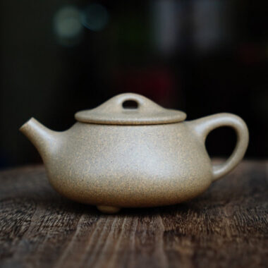 Full Handmade Yixing Zisha Teapot [Jingzhou Shi Piao Pot] (Qing Duan Ni – 190ml)