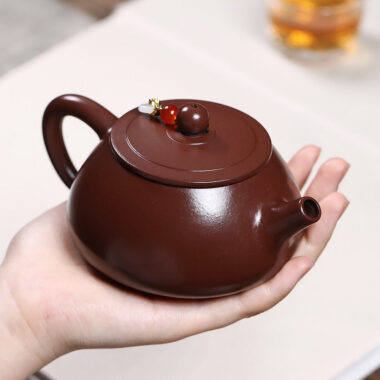 Yixing Zisha Teapot [Ping Gai Shi Piao] (Zi Zhu Ni – 250ml)