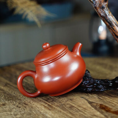 Yixing Zisha Teapot [Gao Pan Pot] (Dahongpao – 200ml)