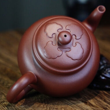 Full Handmade Yixing Zisha Teapot [Dabin Ruyi] (Di Cao Qing  – 200ml)