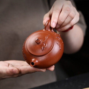 Full Handmade Yixing Zisha Teapot [Chun Hua] (Zhu Sha Zhu Ni – 180ml)